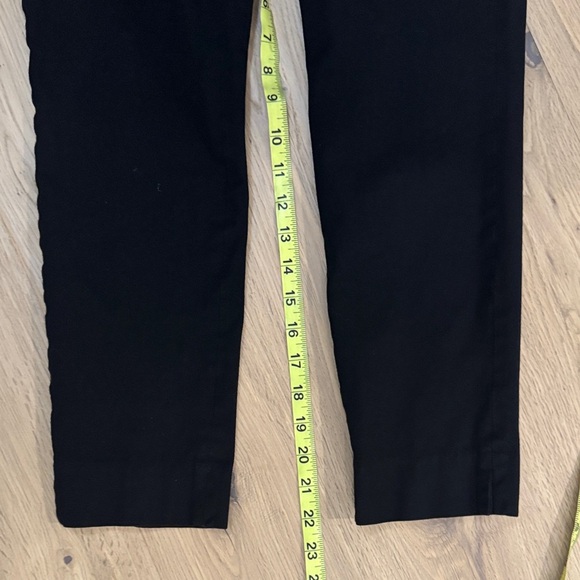 Banana Republic Black Ankle Pants

Size 6P (Petite) - Picture 7 of 7
